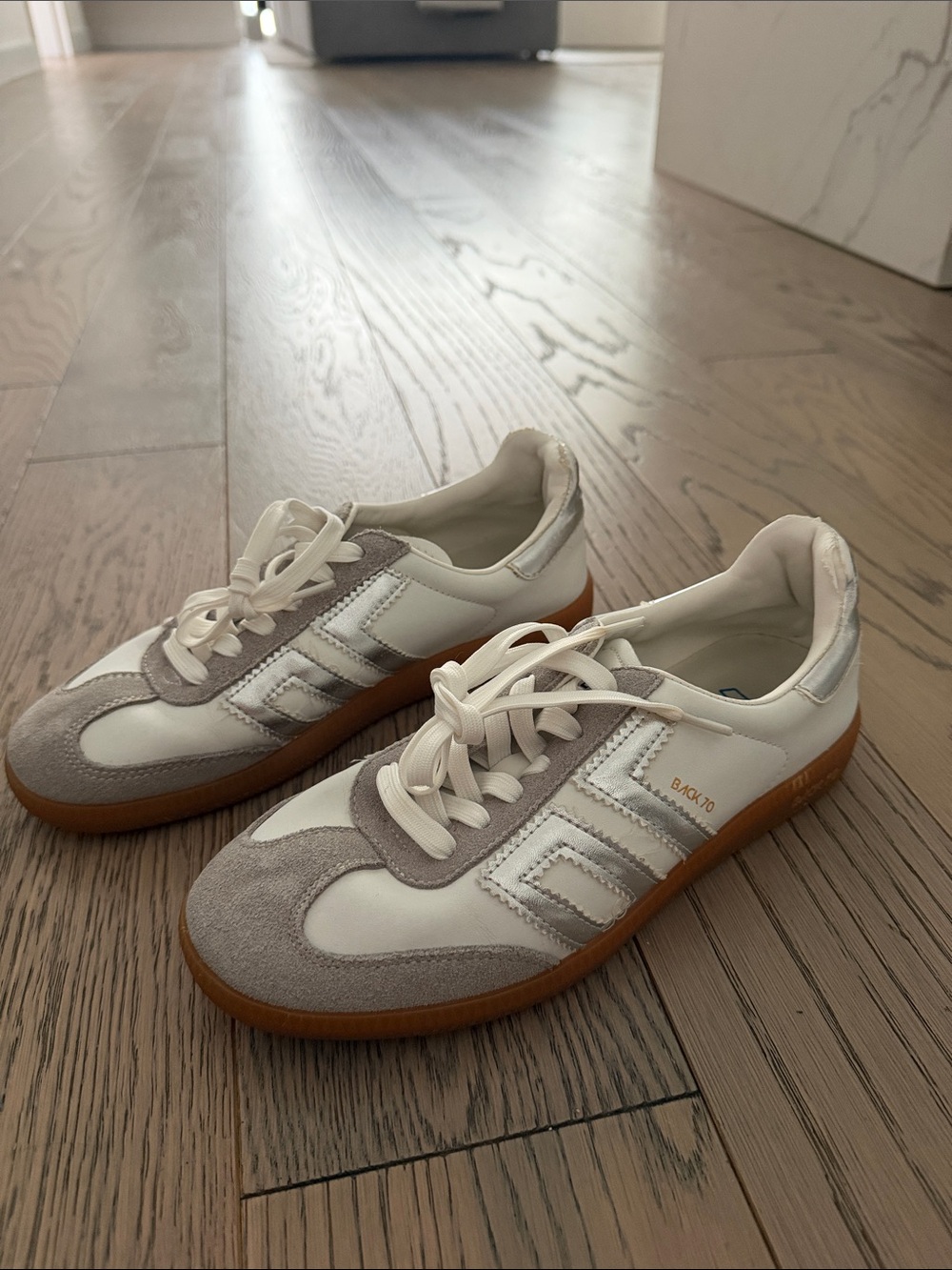 Men’s White and Light Gray Casual Sneakers with Gum Sole